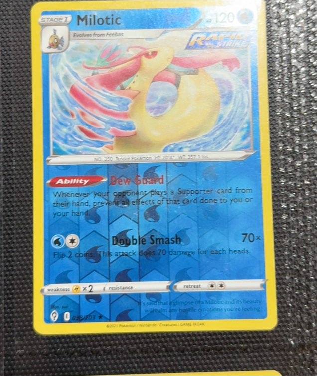2021 Pokémon Evolving Skies #038 Milotic — front