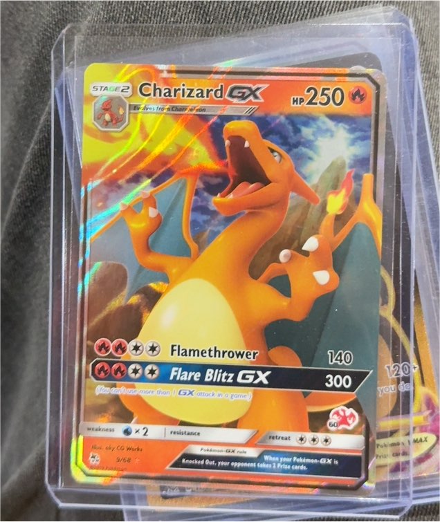 2019 Pokémon Hidden Fates #9/68 Charizard GX — front