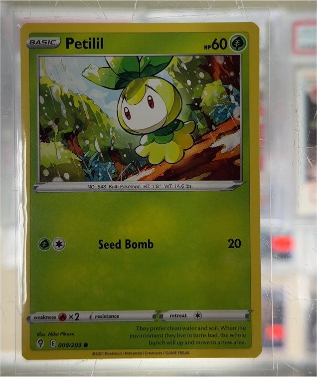 2021 Pokémon #009 Petilil — front