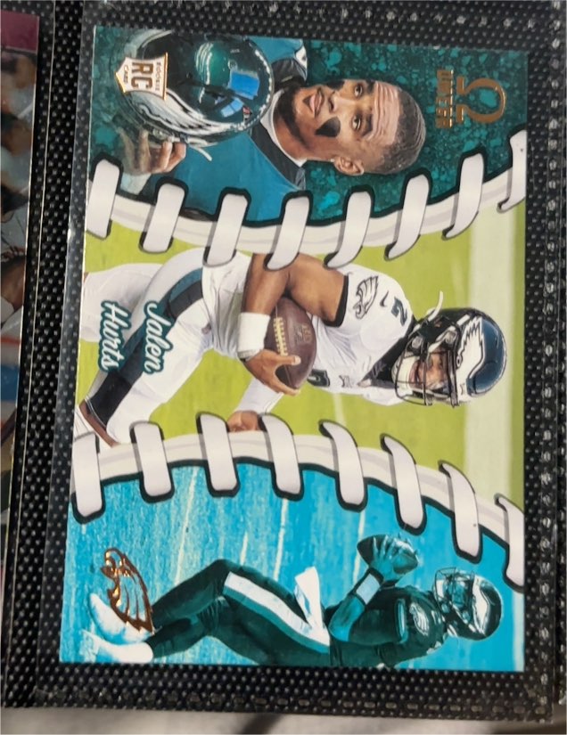 2020 Panini Chronicles #O-5 Jalen Hurts Omega — front