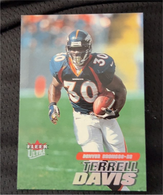 2001 Fleer Ultra #81 Terrell Davis — front