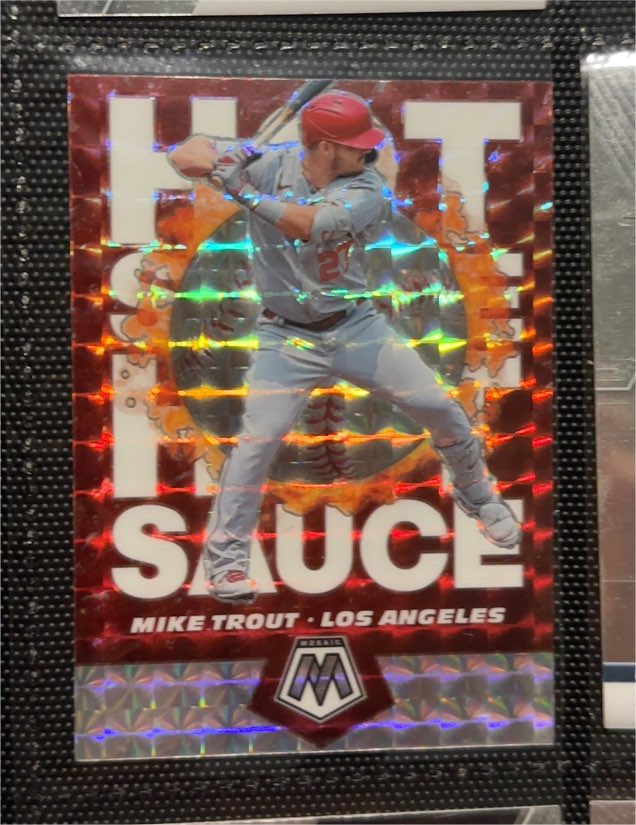 2021 Panini Mosaic Hot Sauce #HS1 Mike Trout — front
