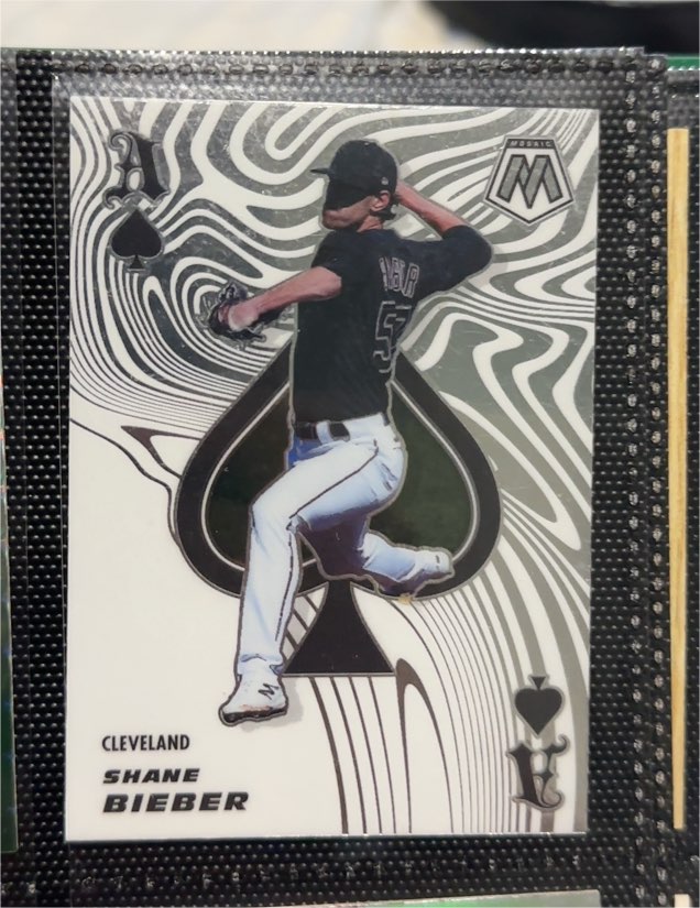 2021 Panini Mosaic Aces #ACE4 Shane Bieber — front