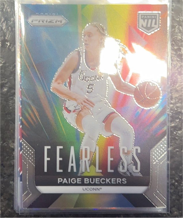 2024 Panini Prizm Draft Picks Fearless #F-5 Paige Bueckers — front