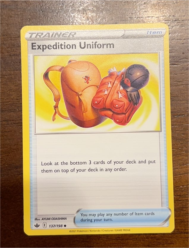 2021 Pokémon Chilling Reign #137 Expedition Uniform — front