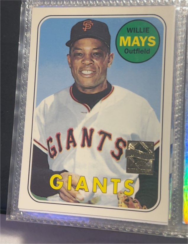 1997 Topps #23 Willie Mays — front