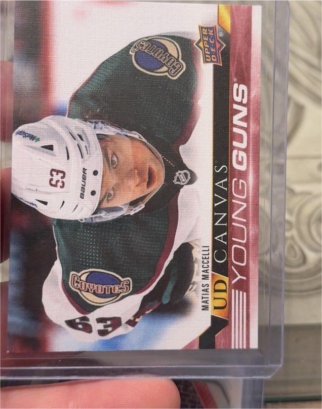 2022-23 Upper Deck Canvas Young Guns #C94 Matias Maccelli — front