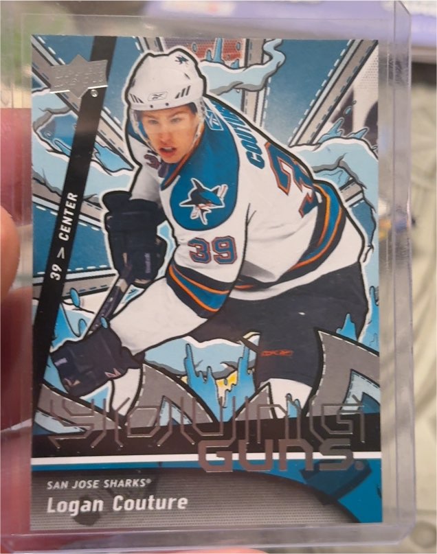 2024-25 Upper Deck Series 1 Young Guns Renewed #YGR-34 Logan Couture — front