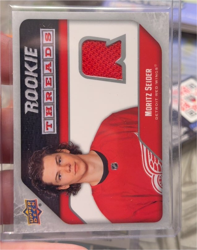 2021-22 Upper Deck Rookie Threads #RT-MS Moritz Seider — front