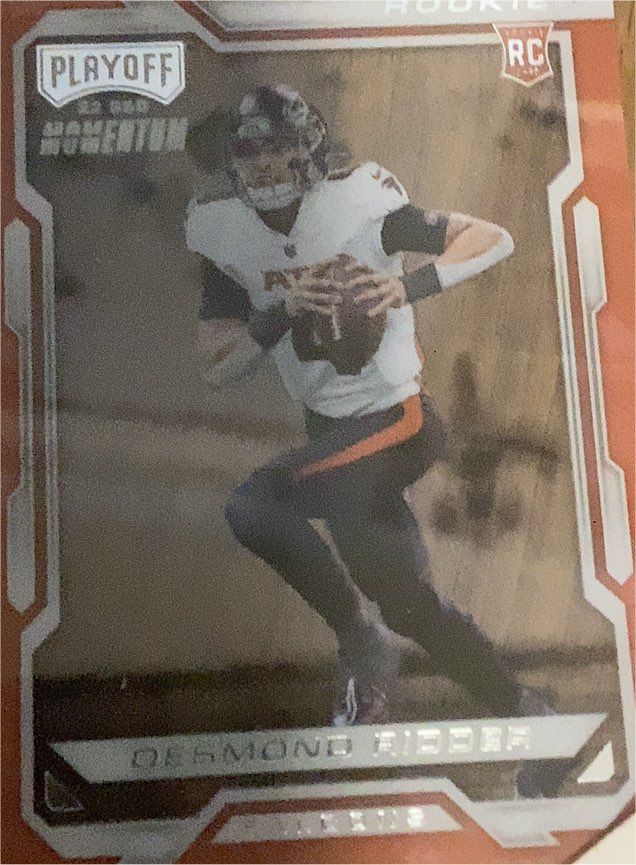 2022 Panini Chronicles Playoff Momentum Rookies #PMR-4 Desmond Ridder — front