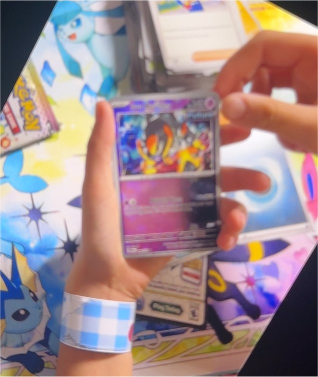 2023 Pokémon TCG Sneasler VSTAR #SWSH249 — front