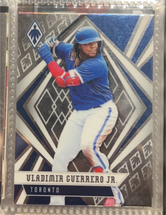 2021 Panini Chronicles Phoenix #5 Vladimir Guerrero Jr. — front
