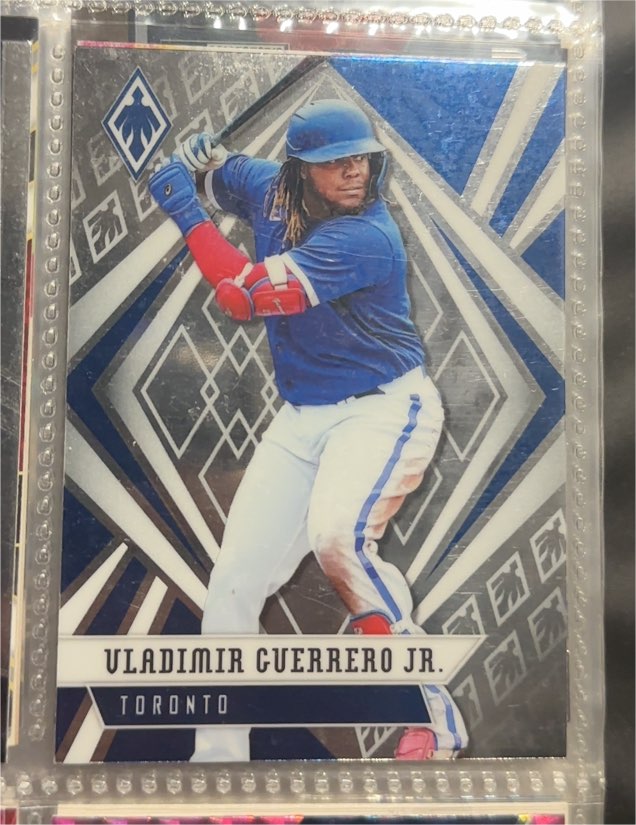 2021 Panini Chronicles Phoenix #5 Vladimir Guerrero Jr. — front
