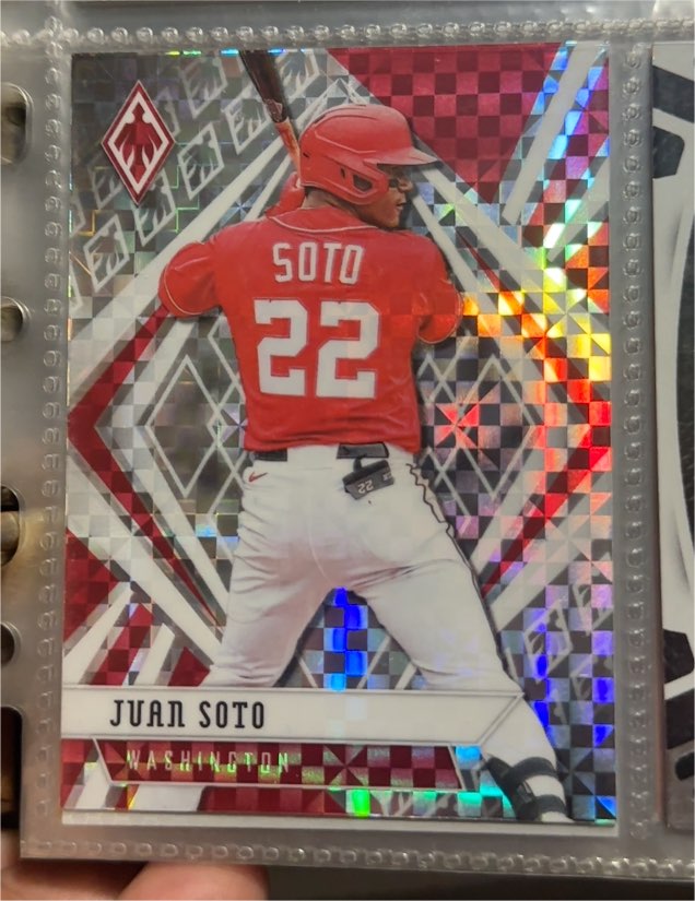 2021 Panini Chronicles Phoenix #25 Juan Soto — front