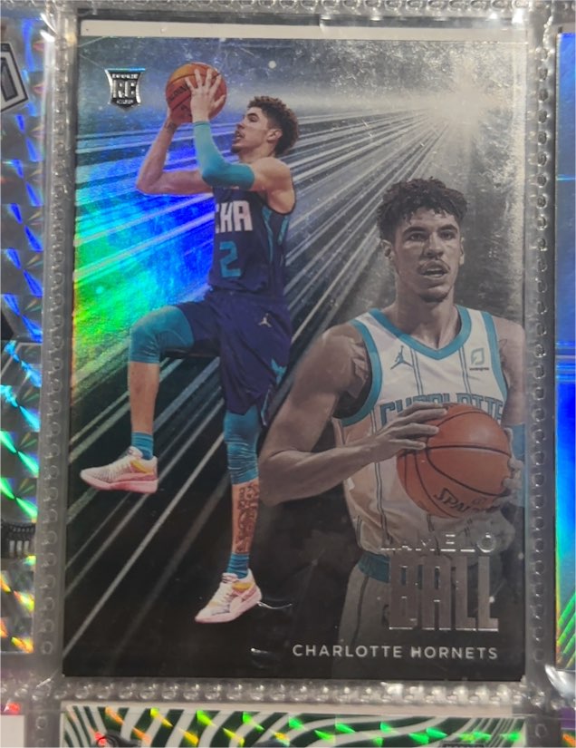 2020-21 Panini Chronicles Essentials #201 LaMelo Ball — front
