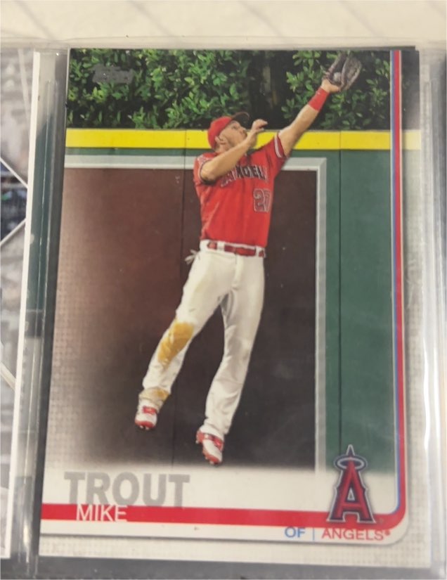 2019 Topps #100 Mike Trout — front