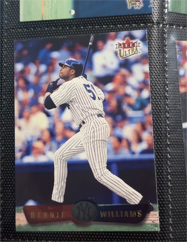 1999 Fleer Ultra #141 Bernie Williams — front