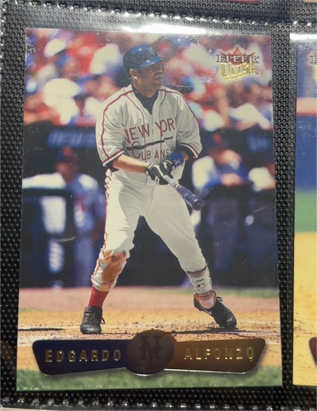 2002 Fleer Ultra #90 Edgardo Alfonzo — front