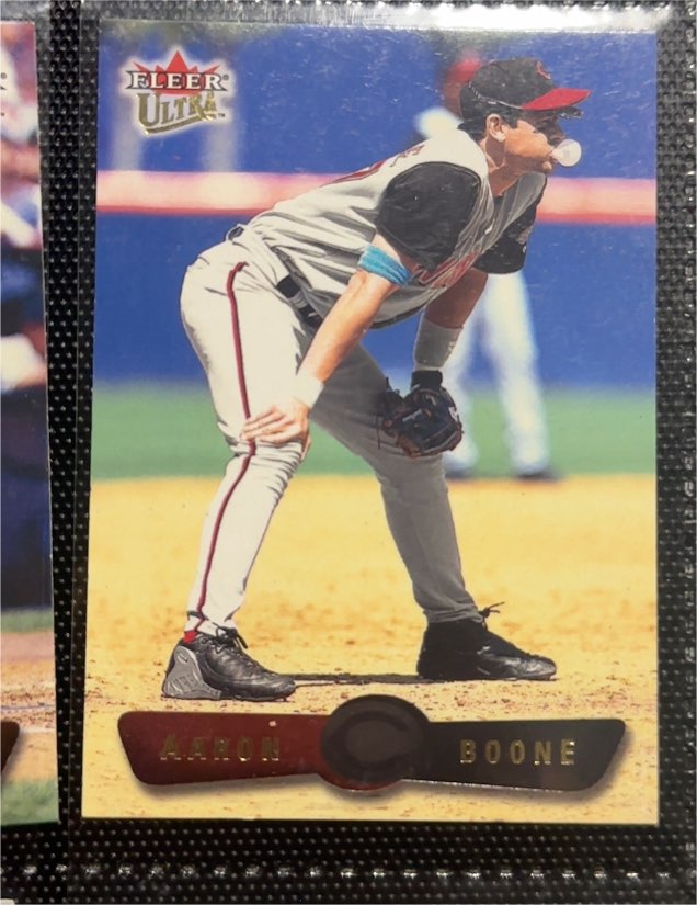 2002 Fleer Ultra #187 Aaron Boone — front