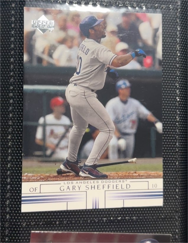 2002 Upper Deck #10 Gary Sheffield — front