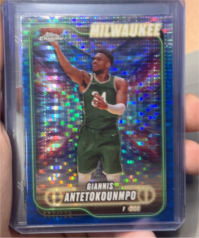 2024-25 Topps Chrome #41 Giannis Antetokounmpo — front