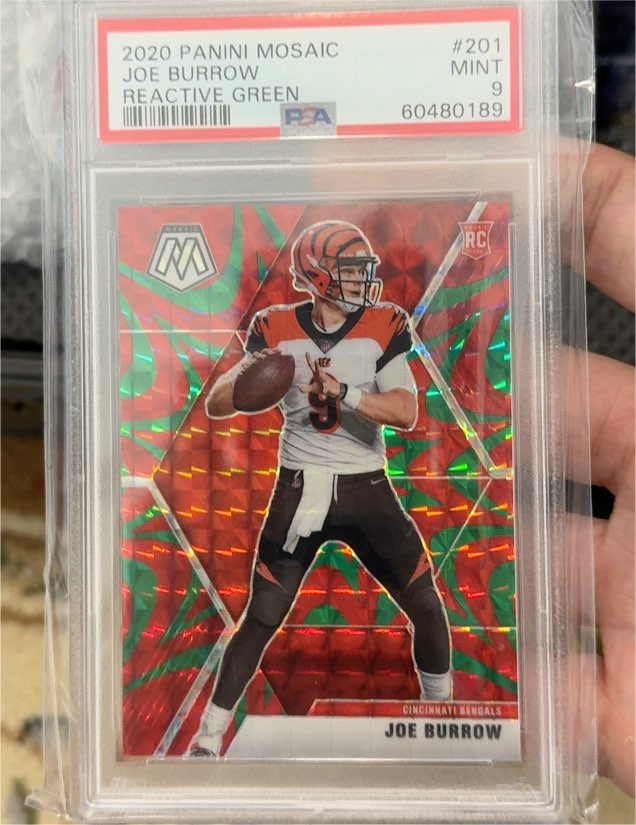 2020 Panini Mosaic #201 Joe Burrow Reactive Green — front