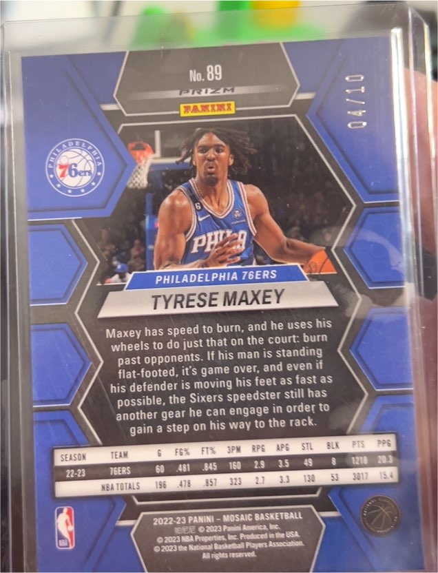 2022-23 Panini Mosaic Prizm #89 Tyrese Maxey — front