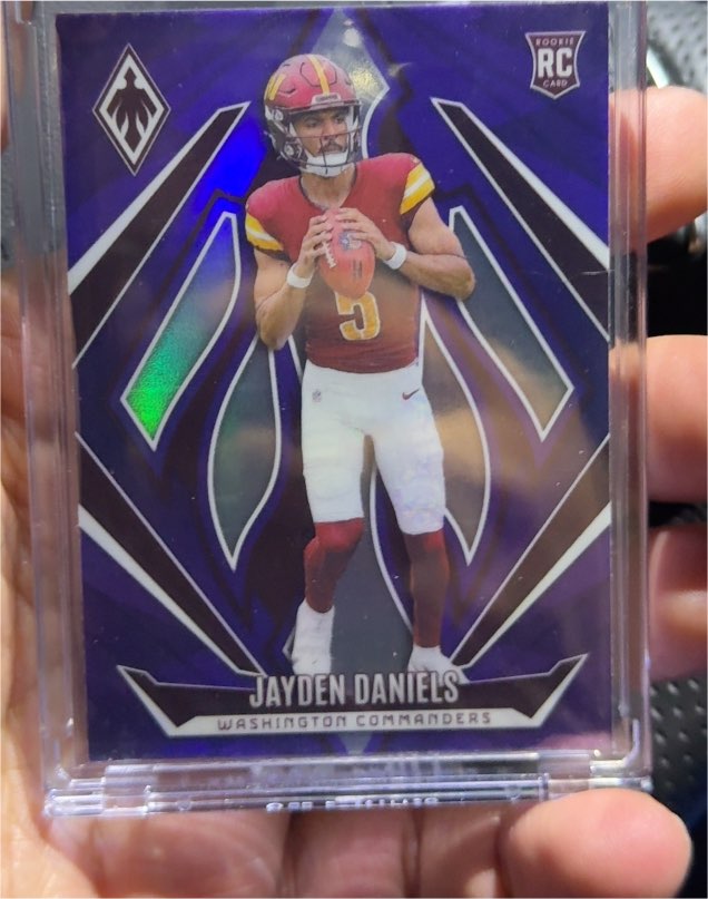 2024 Panini Phoenix #198 Jayden Daniels — front