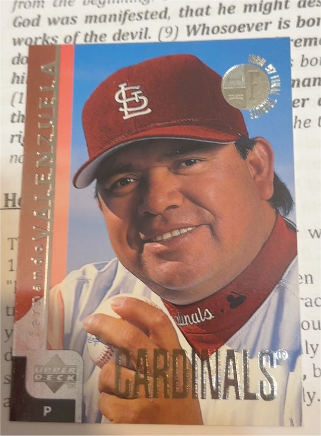 1998 Upper Deck #204 Fernando Valenzuela — front