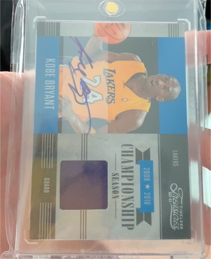 2009-10 Absolute #10-11 Kobe Bryant — front