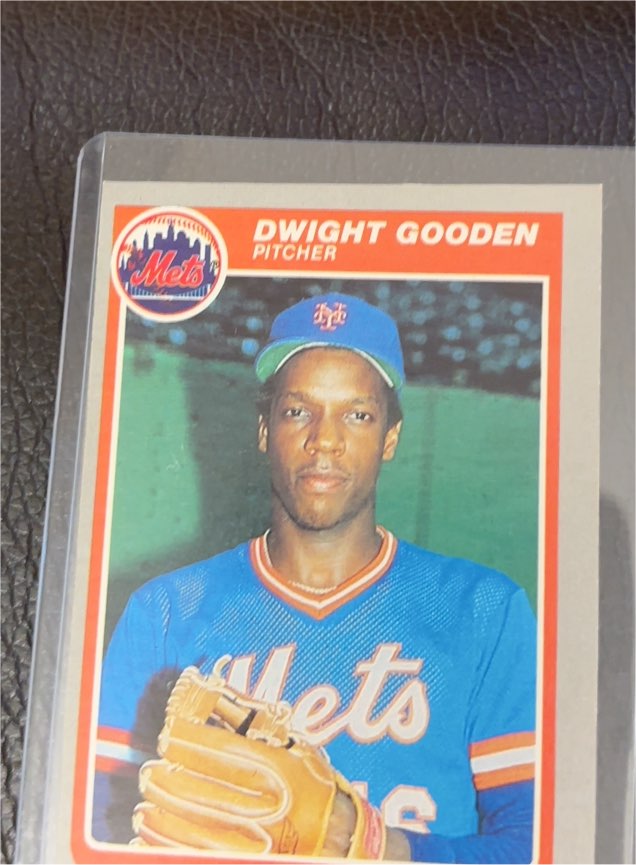 1985 Fleer #82 Dwight Gooden — front