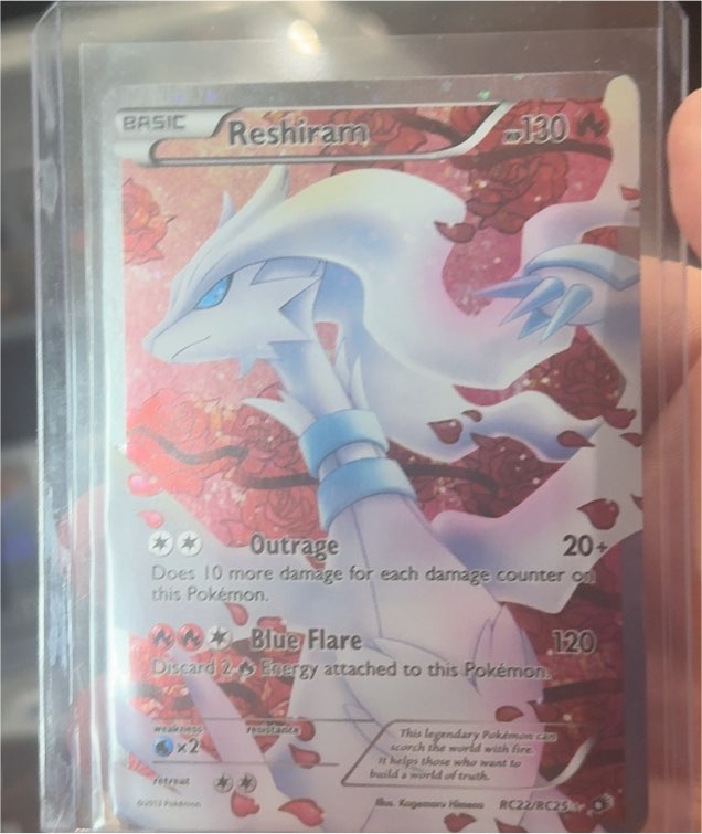 2013 Pokémon Black & White Legendary Treasures Radiant Collection #RC22 Reshiram Full Art — front