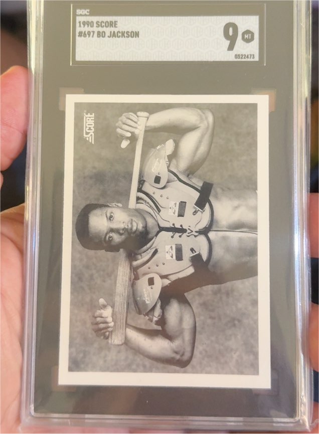 1990 Score #697 Bo Jackson — front