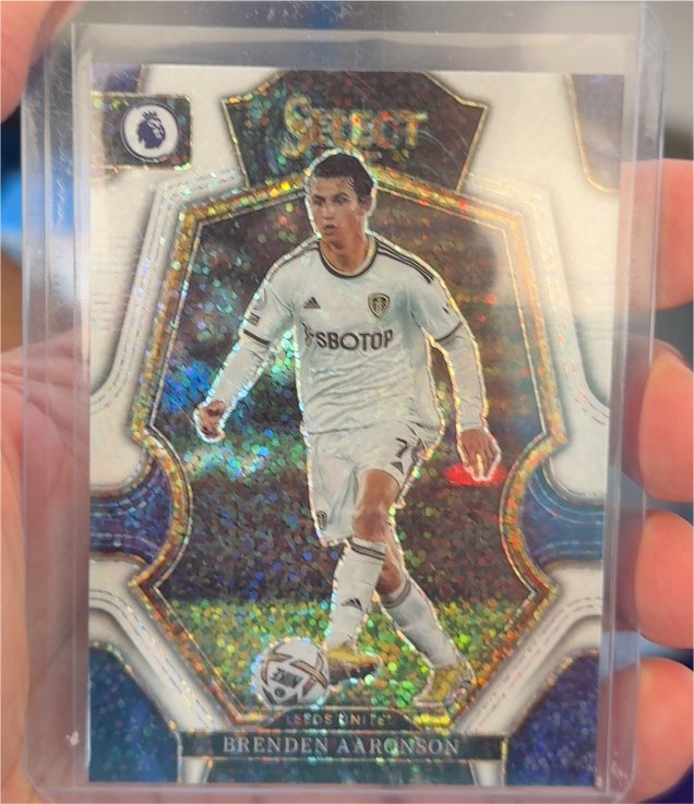 2022 Panini Select Premier League Pink Ice Prizm Brenden Aaronson #140 — front