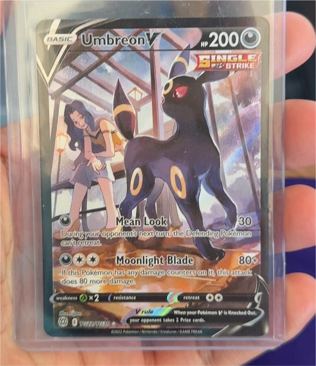 2022 Pokémon Brilliant Stars #TG22/TG30 Umbreon V — front