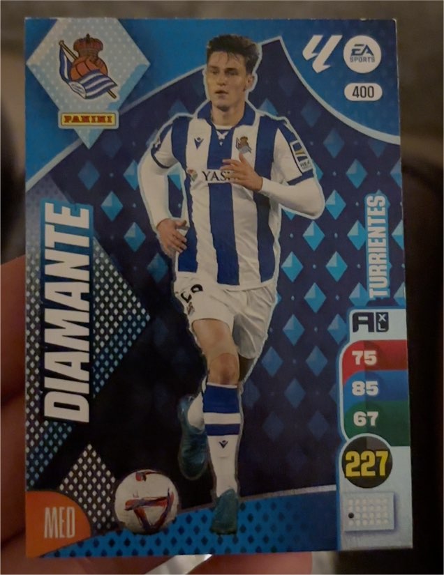 2023 Panini Adrenalyn XL #400 Martin Zubimendi — front