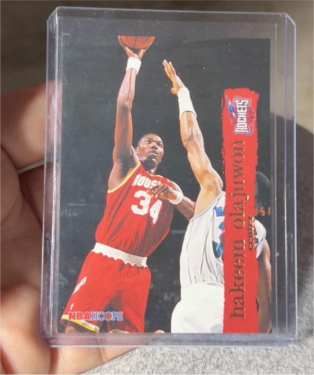 1995-96 NBA Hoops #63 Hakeem Olajuwon — front