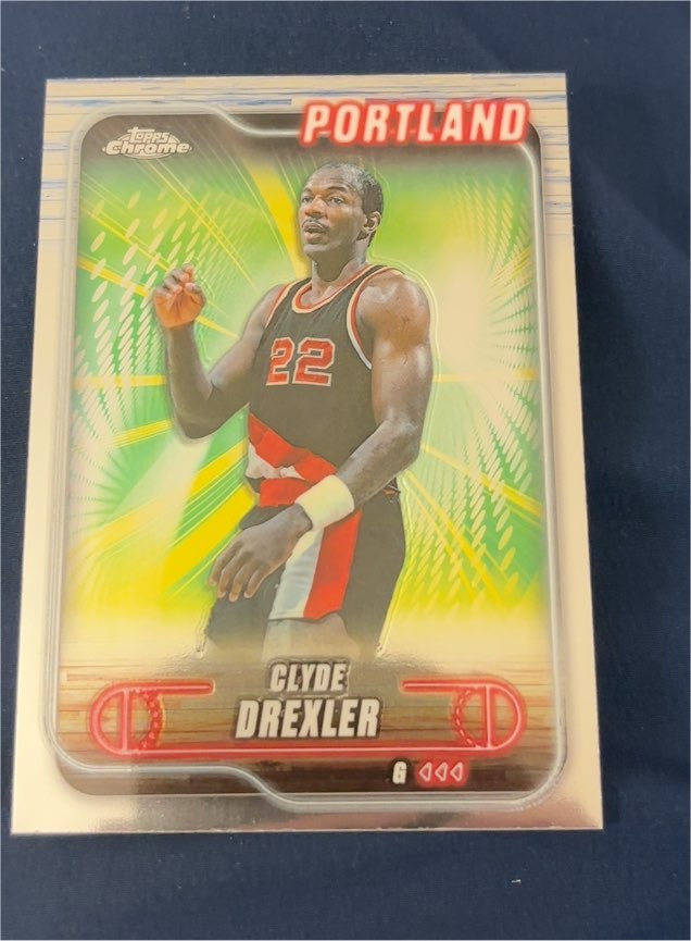1997 Topps Chrome #22 Clyde Drexler — front