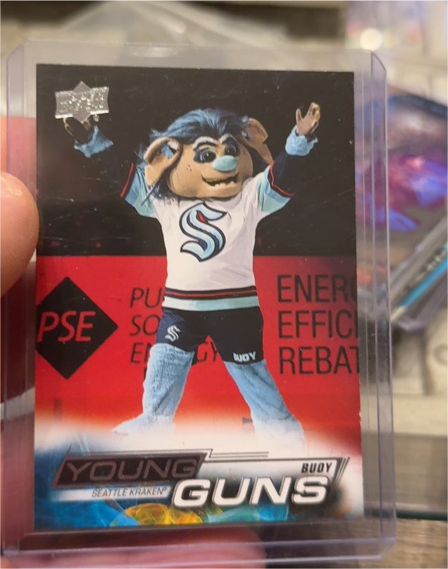 2022-23 Upper Deck Series 2 Young Guns #499 Buoy — front