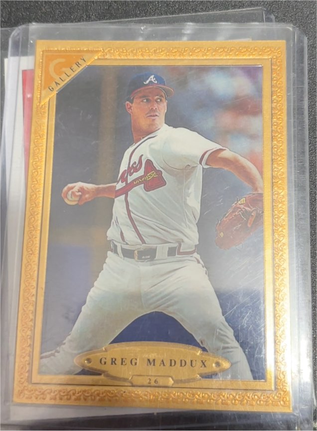 1997 Topps Gallery #26 Greg Maddux — front