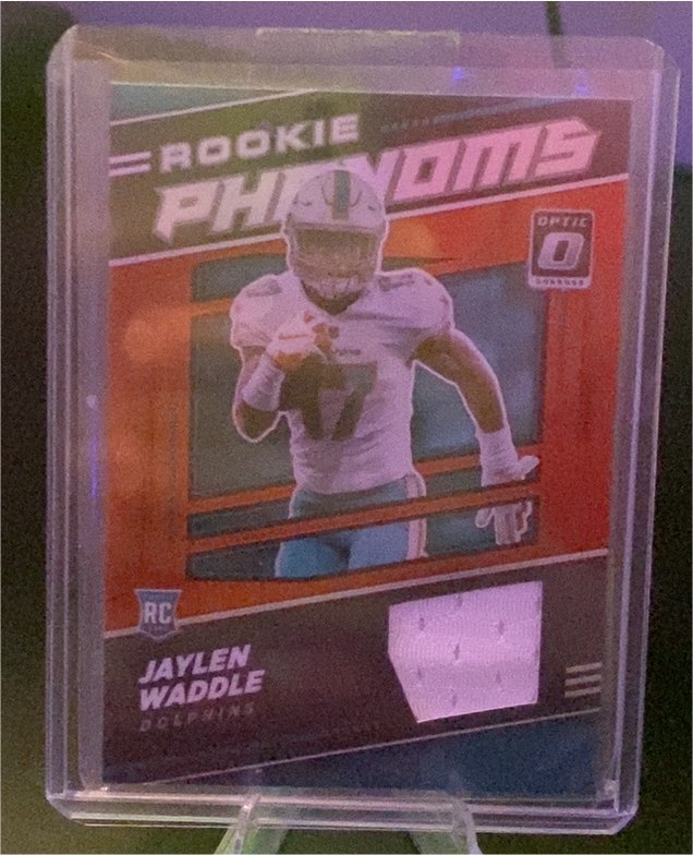 2021 Panini Donruss Optic Rookie Phenoms #RP-8 Jaylen Waddle — front