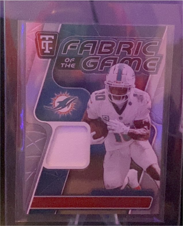 2024 Panini Totally Certified Fabric of the Game #FG-DRL Tyreek Hill — front
