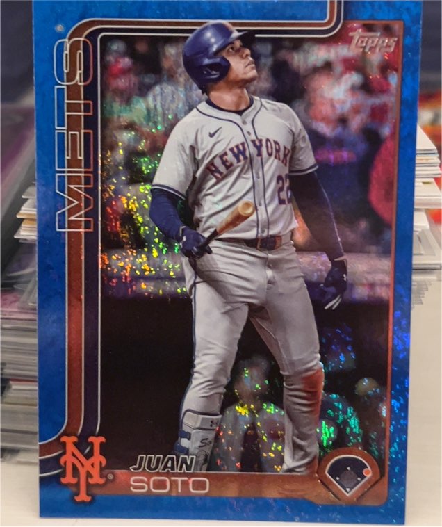 2025 Topps Series 2 #700 Juan Soto — front