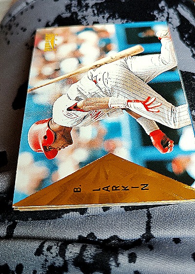 1992 Pinnacle #590 Barry Bonds — front