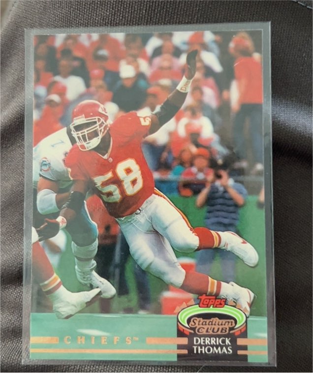 1992 Topps Stadium Club #33 Derrick Thomas — front