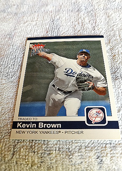 2004 Fleer Platinum Kevin Brown — front