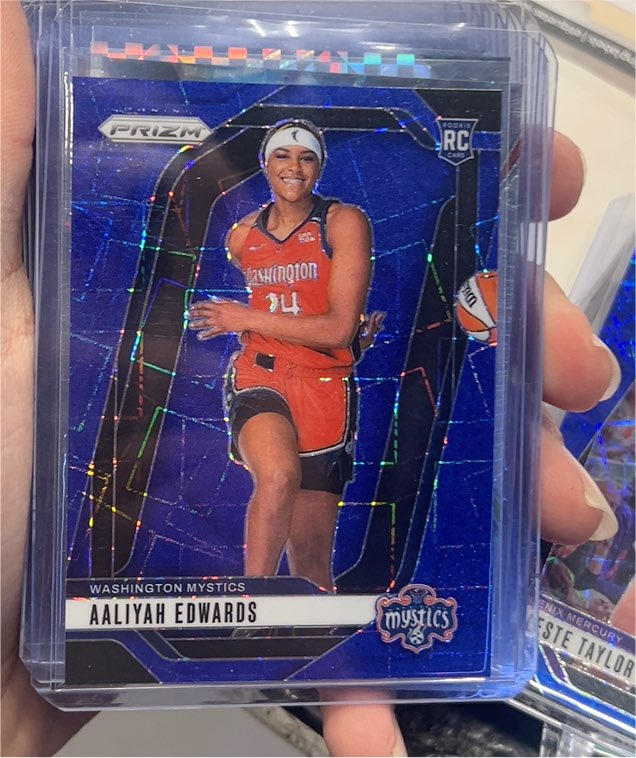 2024 Panini Prizm WNBA #142 Aaliyah Edwards — front