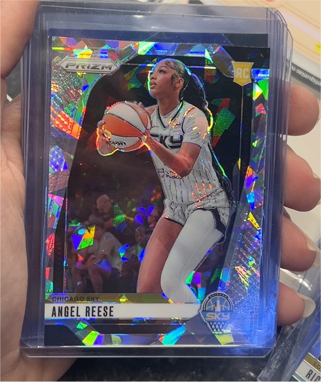2024 Panini Prizm WNBA #10 Angel Reese — front
