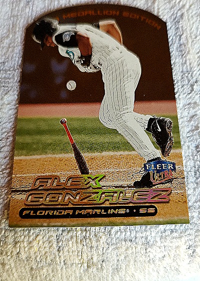 2000 Fleer Ultra #116 Alex Gonzalez — front