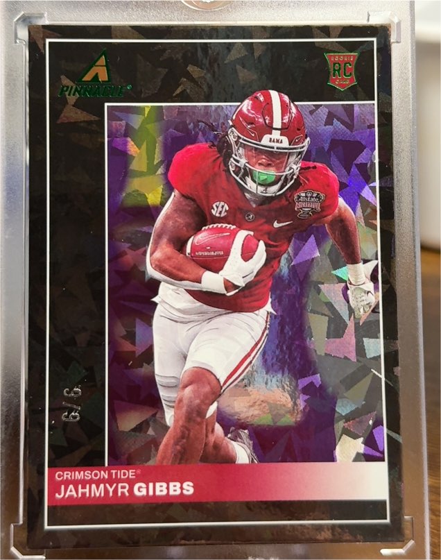 2023 Panini Chronicles Draft Picks Pinnacle #12 Jahmyr Gibbs — front
